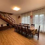 Lucky House Villa *