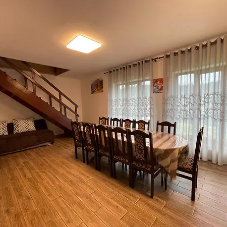 Lucky House Villa *
