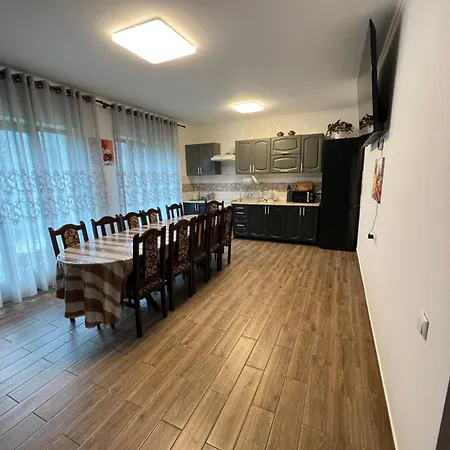 Villa Lucky House *